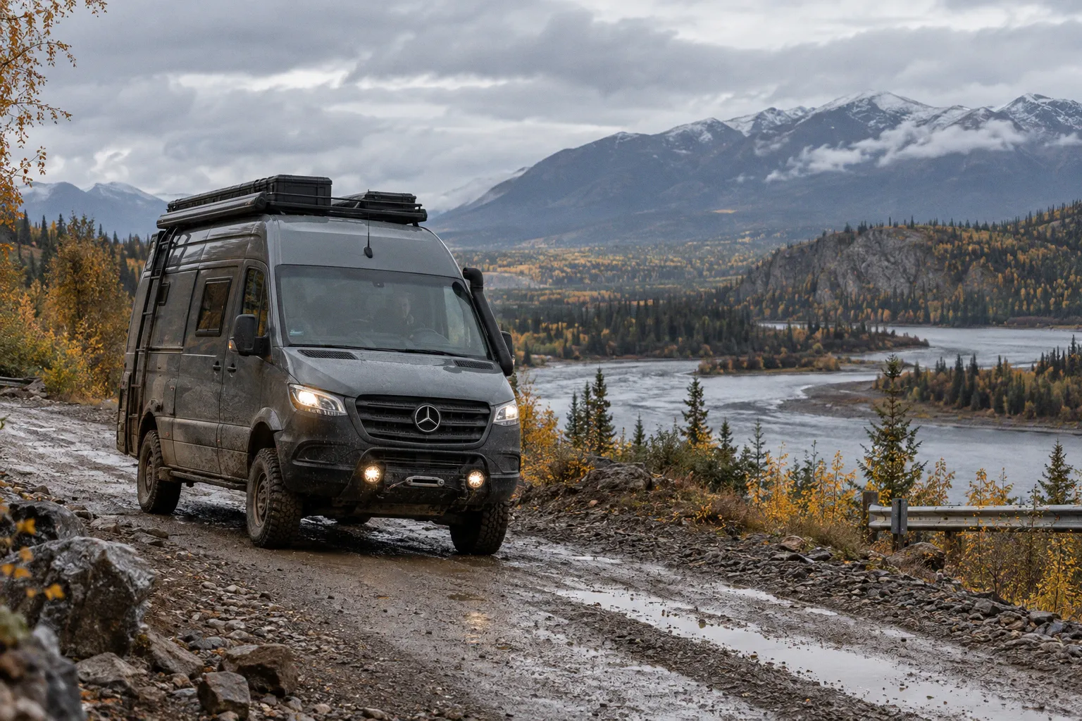 Внедорожный кемпер Abyss на базе Mercedes-Benz Sprinter: автономность и реальные возможности